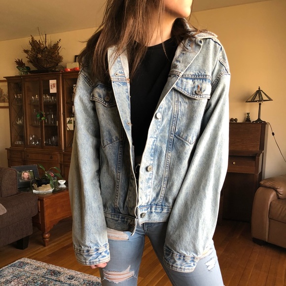 levi oversized trucker jacket